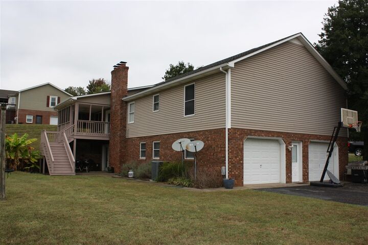 Property Photo:  26 Farley Lane  KY 42122 