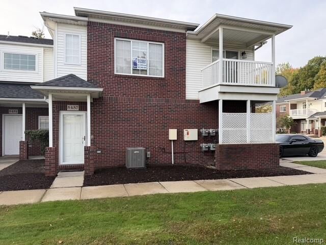 Property Photo: 5457 Twin Oaks Drive MI 48314