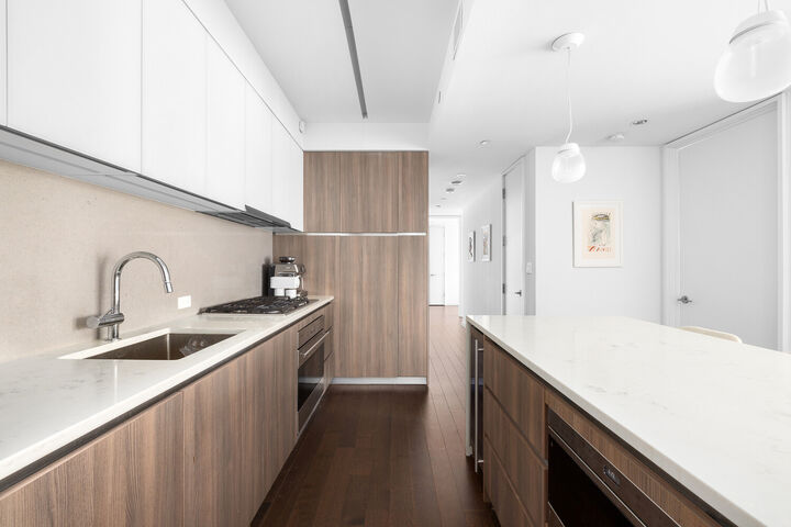 Property Photo: 591 3rd Avenue 17A NY 10016