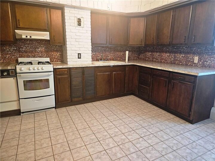 Property Photo: 55 Lexington Avenue RI 02904