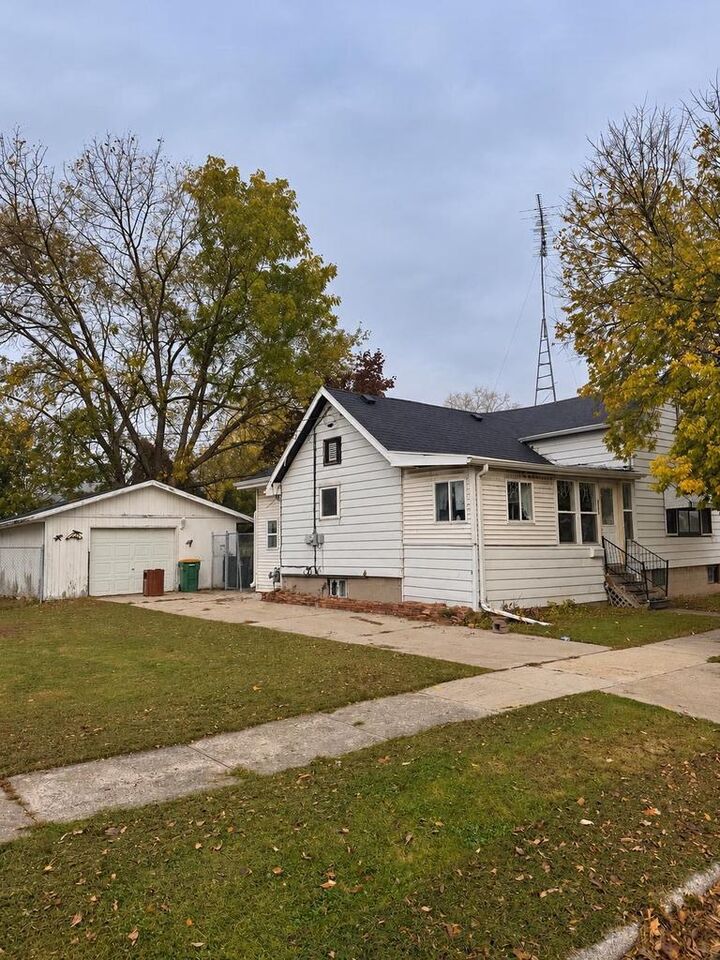 Property Photo: 164 Chestnut Street WI 54935