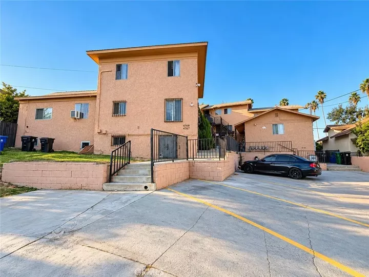 Property Photo: 4767 Gambier CA 90032