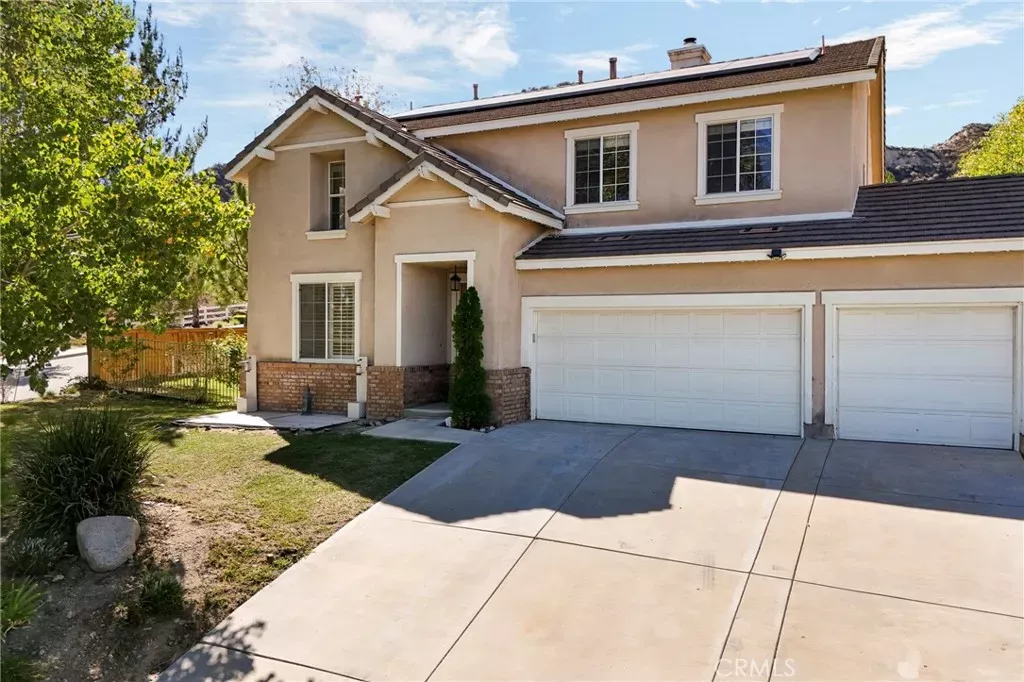 Property Photo: 27904 Doubletree Way CA 91384