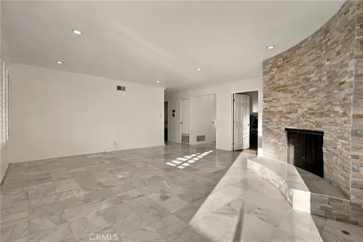 Property Photo:  8857 Swinton Avenue  CA 91343 