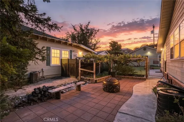 Property Photo:  1935 Vine Street  CA 93446 