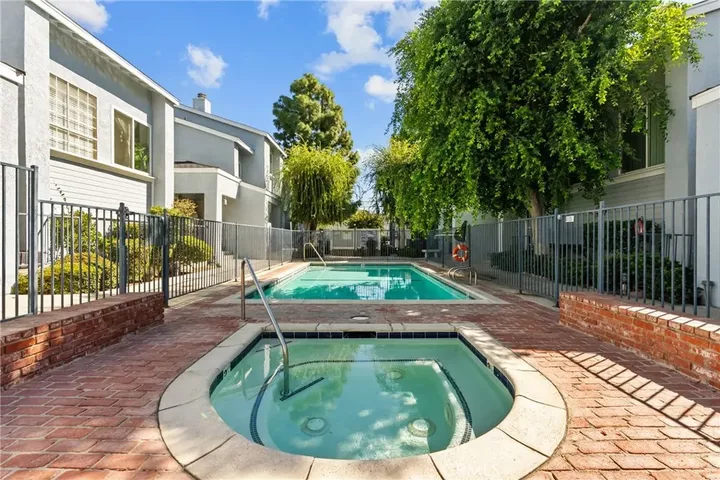 Property Photo: 9915 Variel Avenue 22 CA 91311