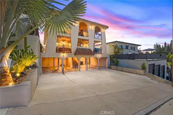 Property Photo: 241 Avenida Serra CA 92672