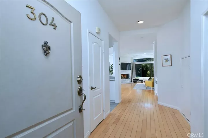 Property Photo:  11847 Laurelwood 304  CA 91604 