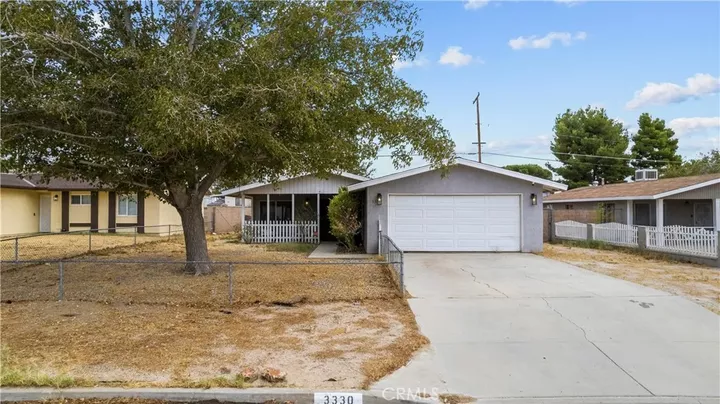 Property Photo: 3330 Roxbury CA 93560