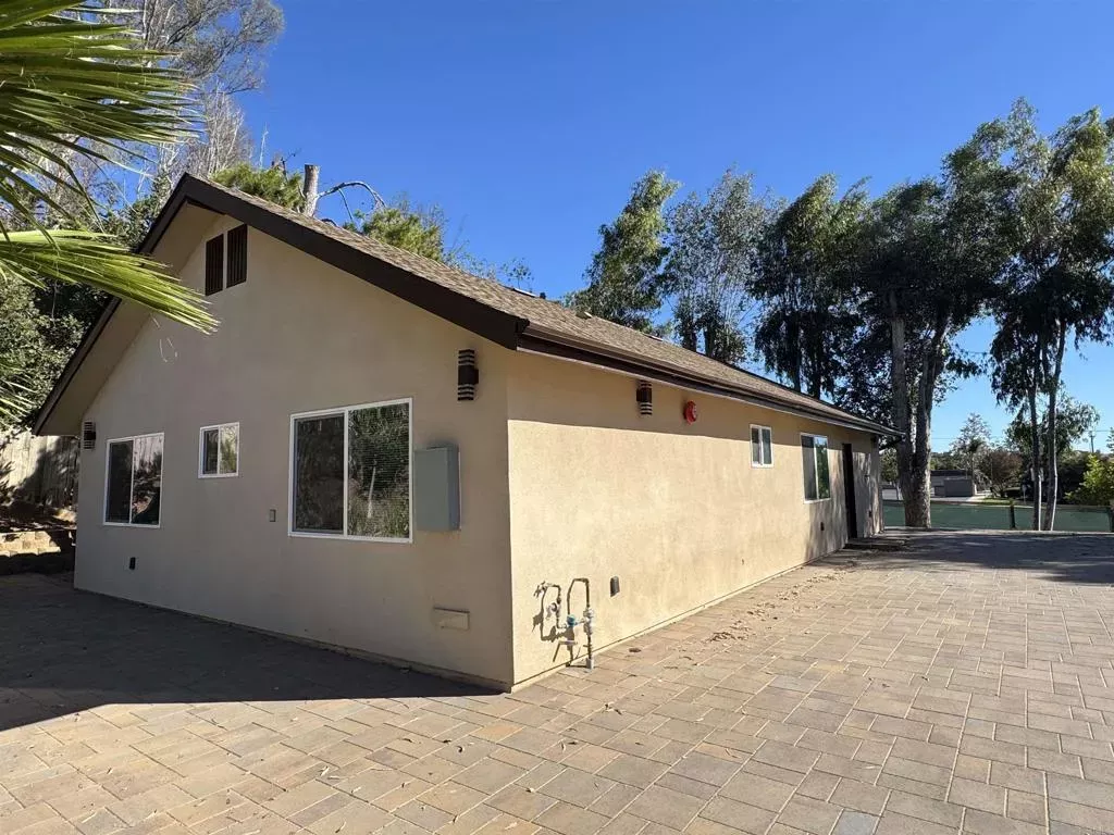Property Photo:  715 Alamo Lane A  CA 92025 