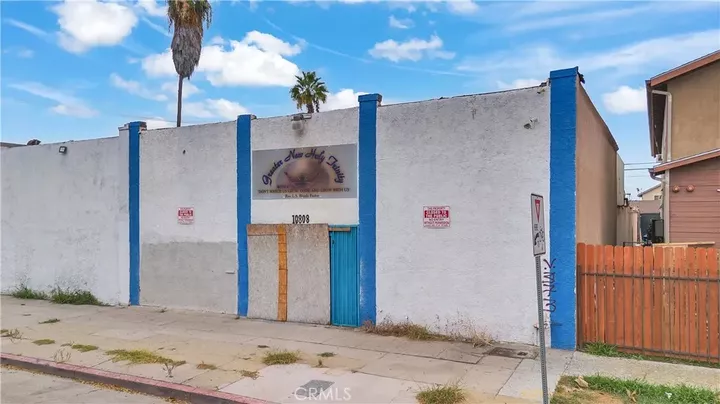 Property Photo: 10808 S Broadway CA 90061