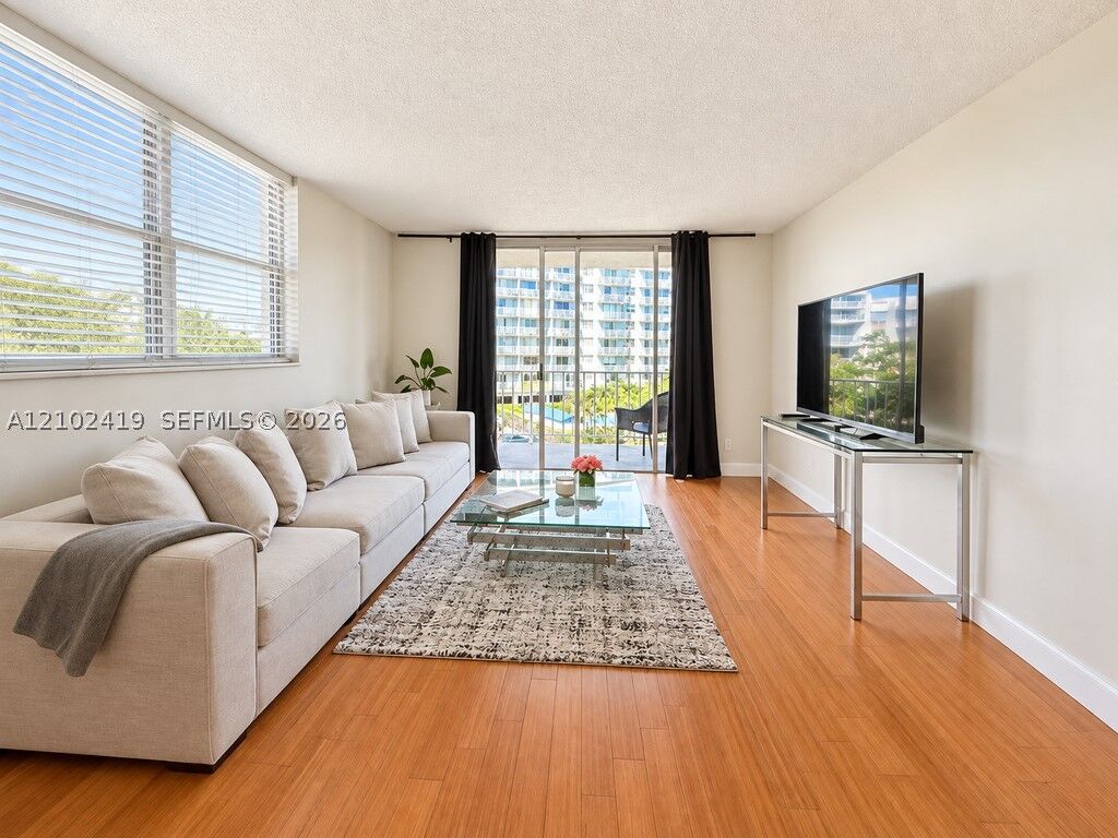 Property Photo:  1465 NE 123rd St 401  FL 33161 