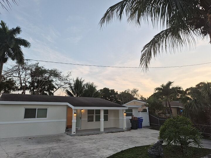 Property Photo:  3038 Arthur St  FL 33021 