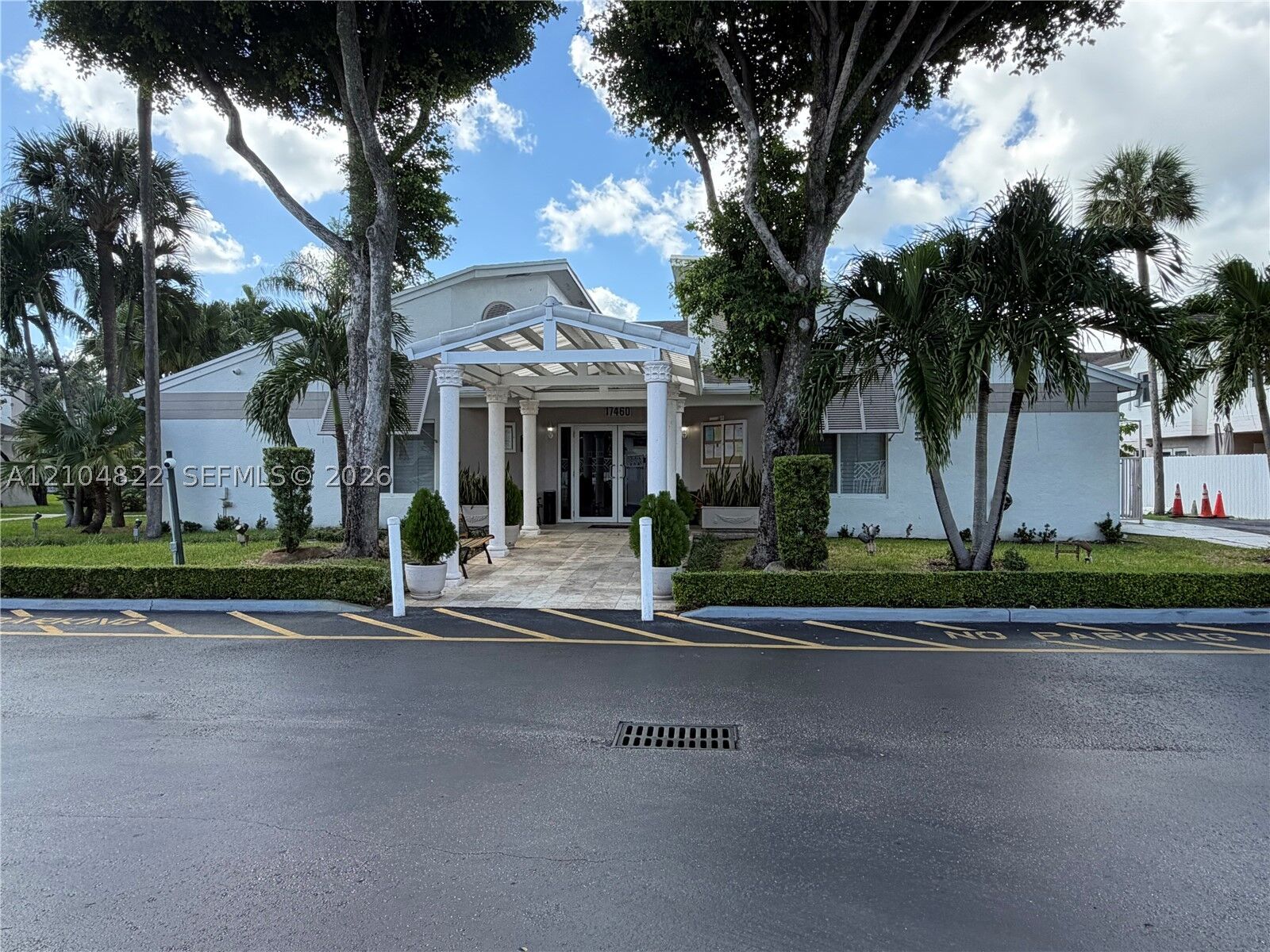 Property Photo: 6740 NW 175th Ln F-20 FL 33015