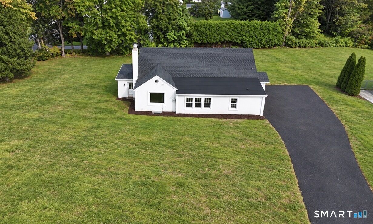 Property Photo:  11 Harris Street  CT 06037 