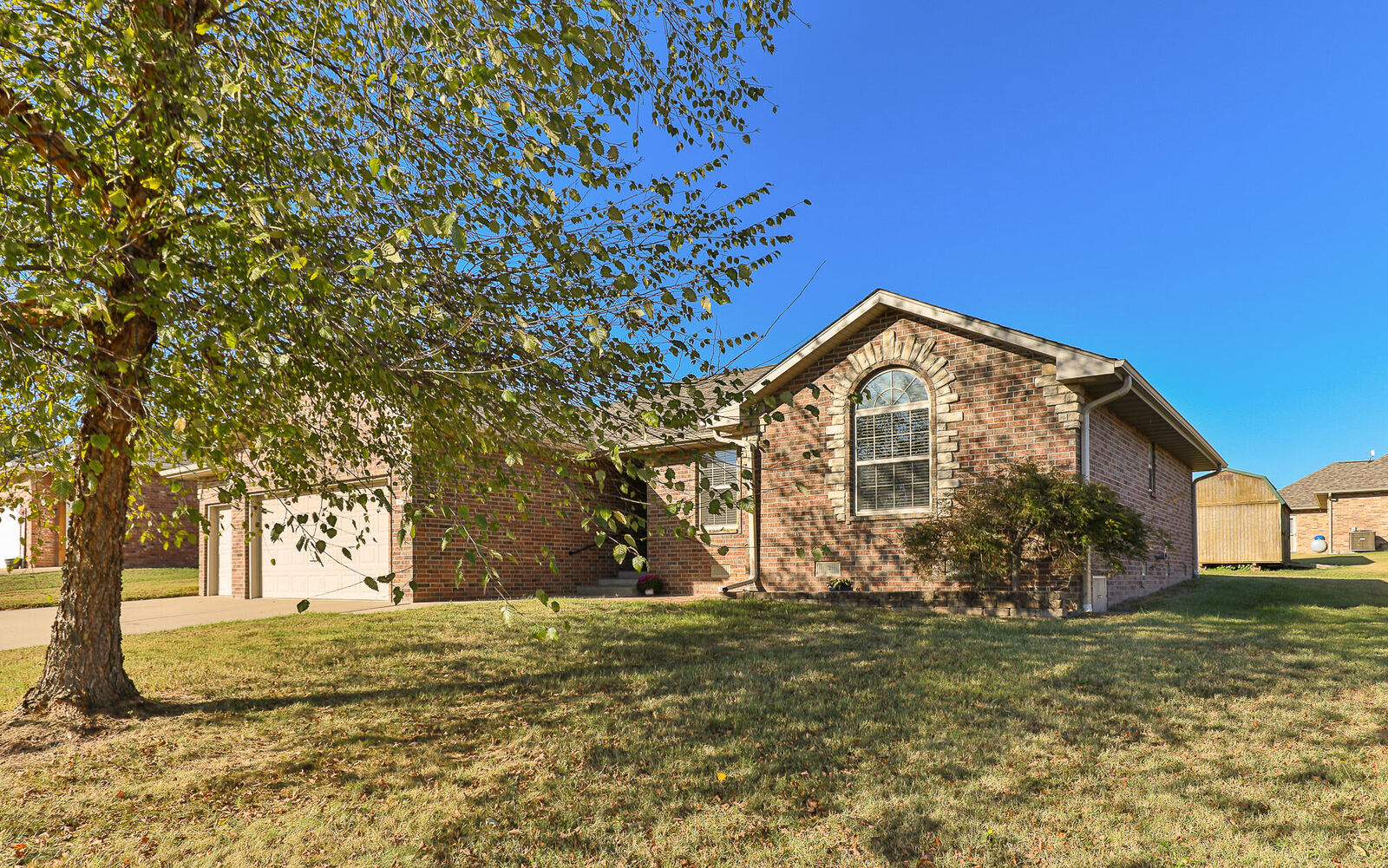Property Photo:  1385 S Mission Avenue  MO 65613 