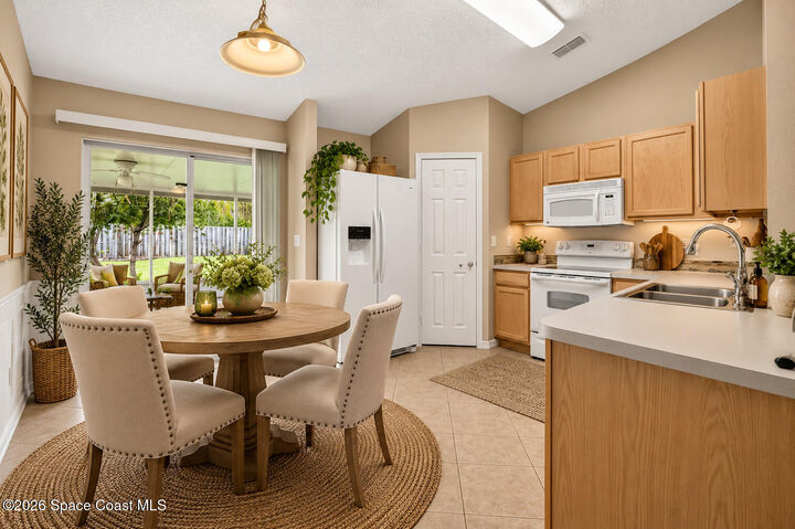 Property Photo: 2316 Willow Oak Drive FL 32141