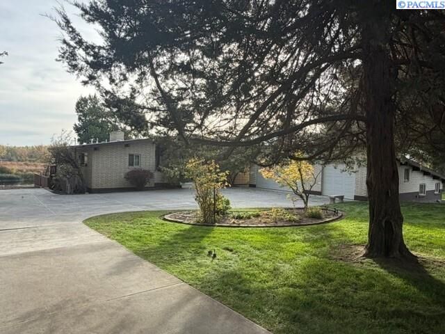 Property Photo:  2626 N Riverside Dr  WA 99353 