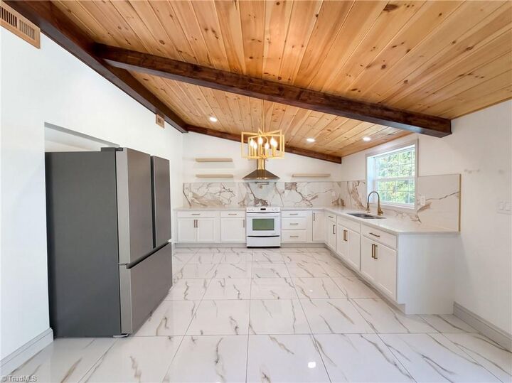 Property Photo:  517 E 27th Street  NC 27105 
