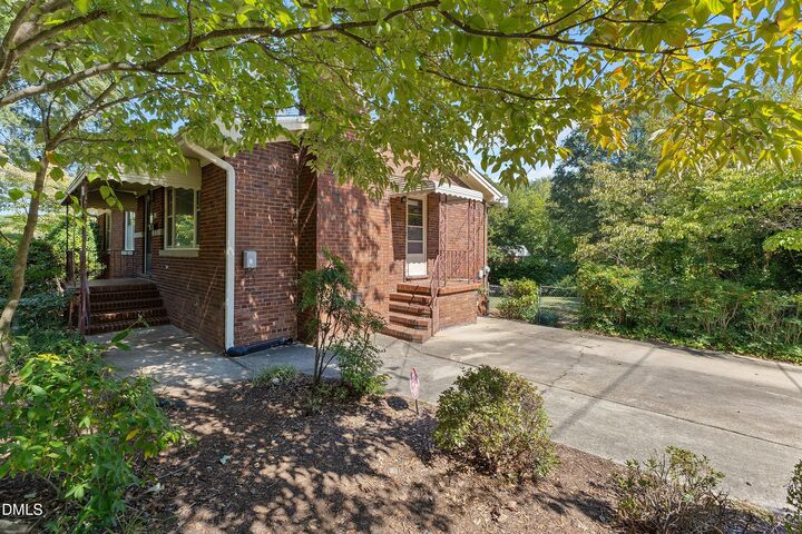Property Photo:  200 Avery Street  NC 27529 