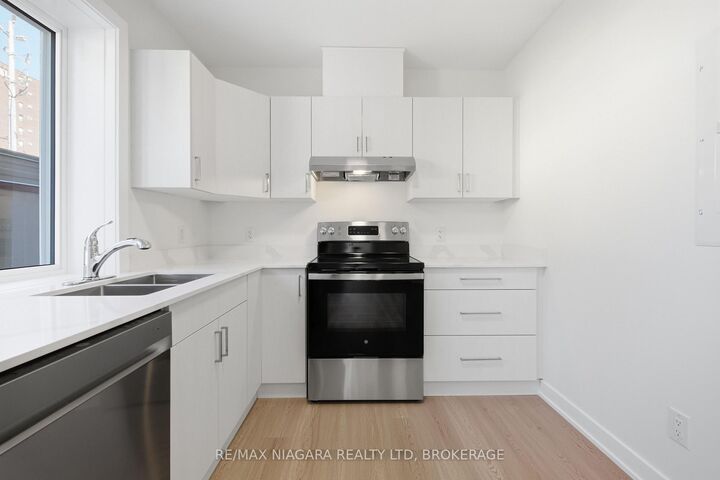 Property Photo:  140 Church Street 203  ON L2R 3E4 