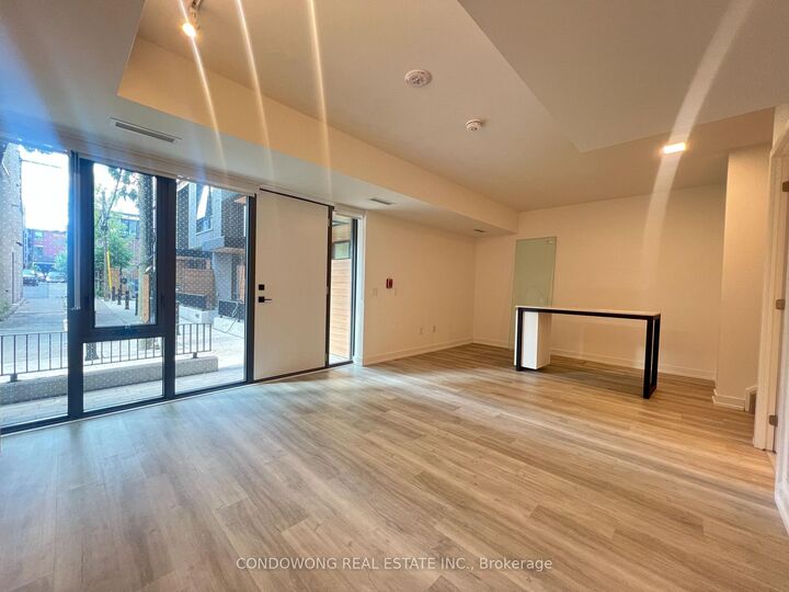 Property Photo:  28 Eastern Avenue Th110  ON M5A 0Y2 