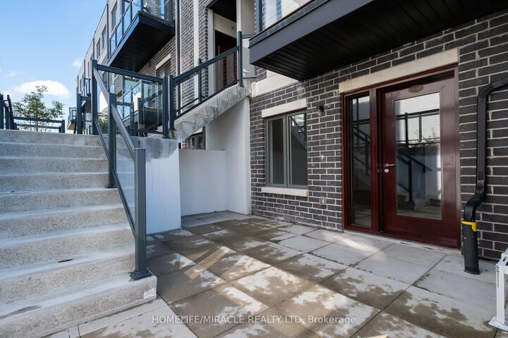 Property Photo:  3425 Sheppard Avenue C3-101  ON M1T 0C5 