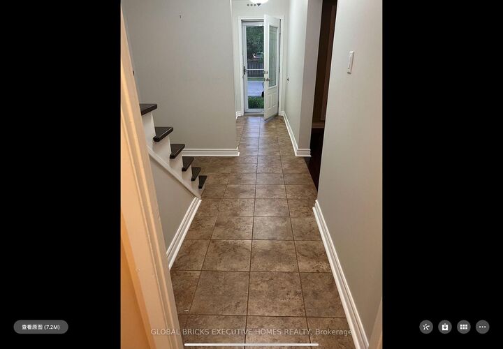 Property Photo: 5 Onslow Court Room1 ON L6H 1J2