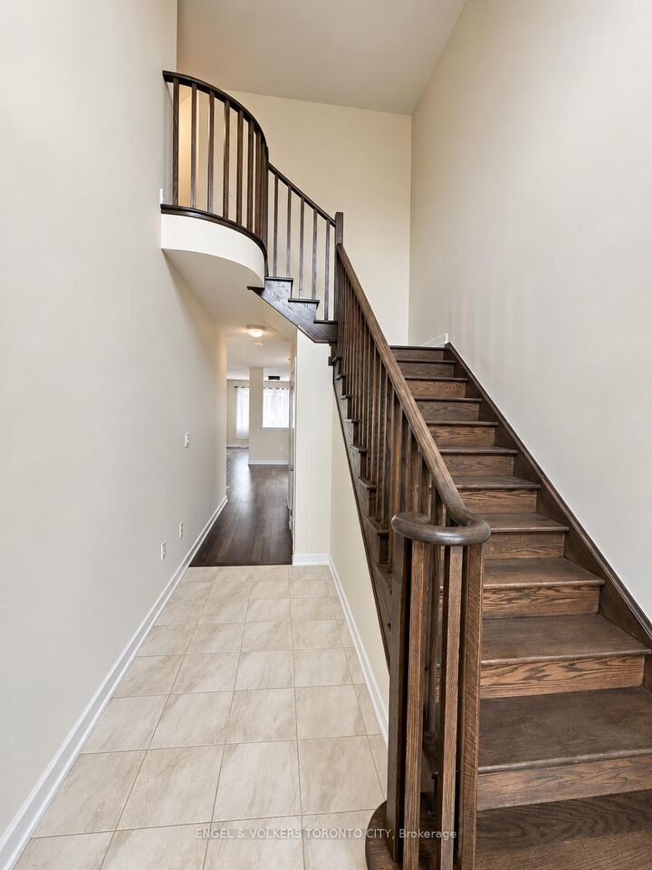 Property Photo:  152 Lilac Circle  ON N3W 0J1 