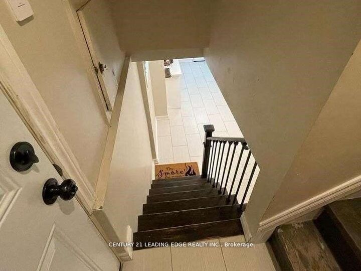 Property Photo:  27 Ionview Drive Bsmt  ON M1K 2Z3 