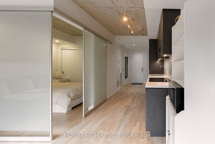 Property Photo: 60 Colborne Street 516 ON M5E 1E3