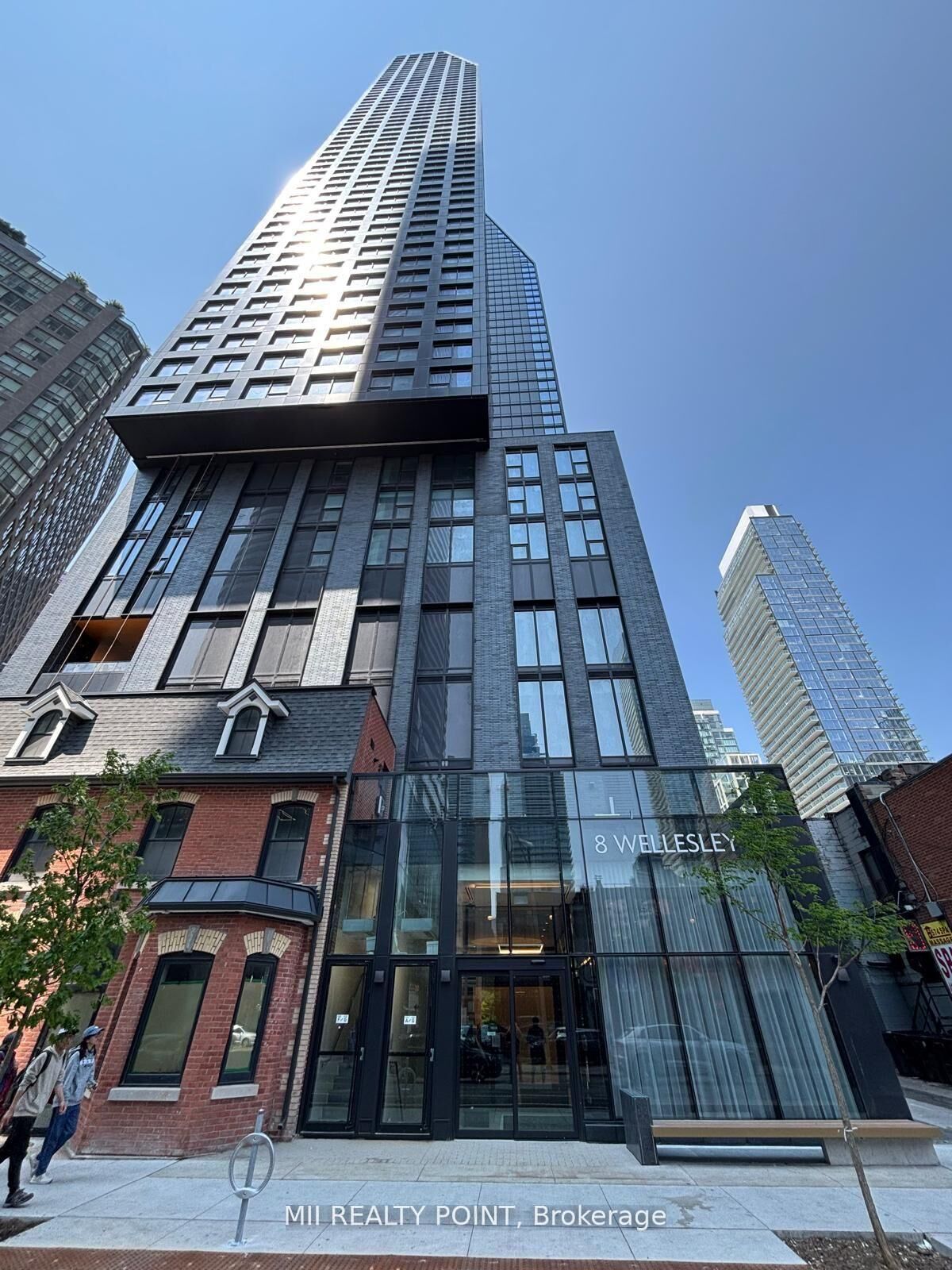 Property Photo:  8 Wellesley Street W Lph07  ON M4Y 0G7 