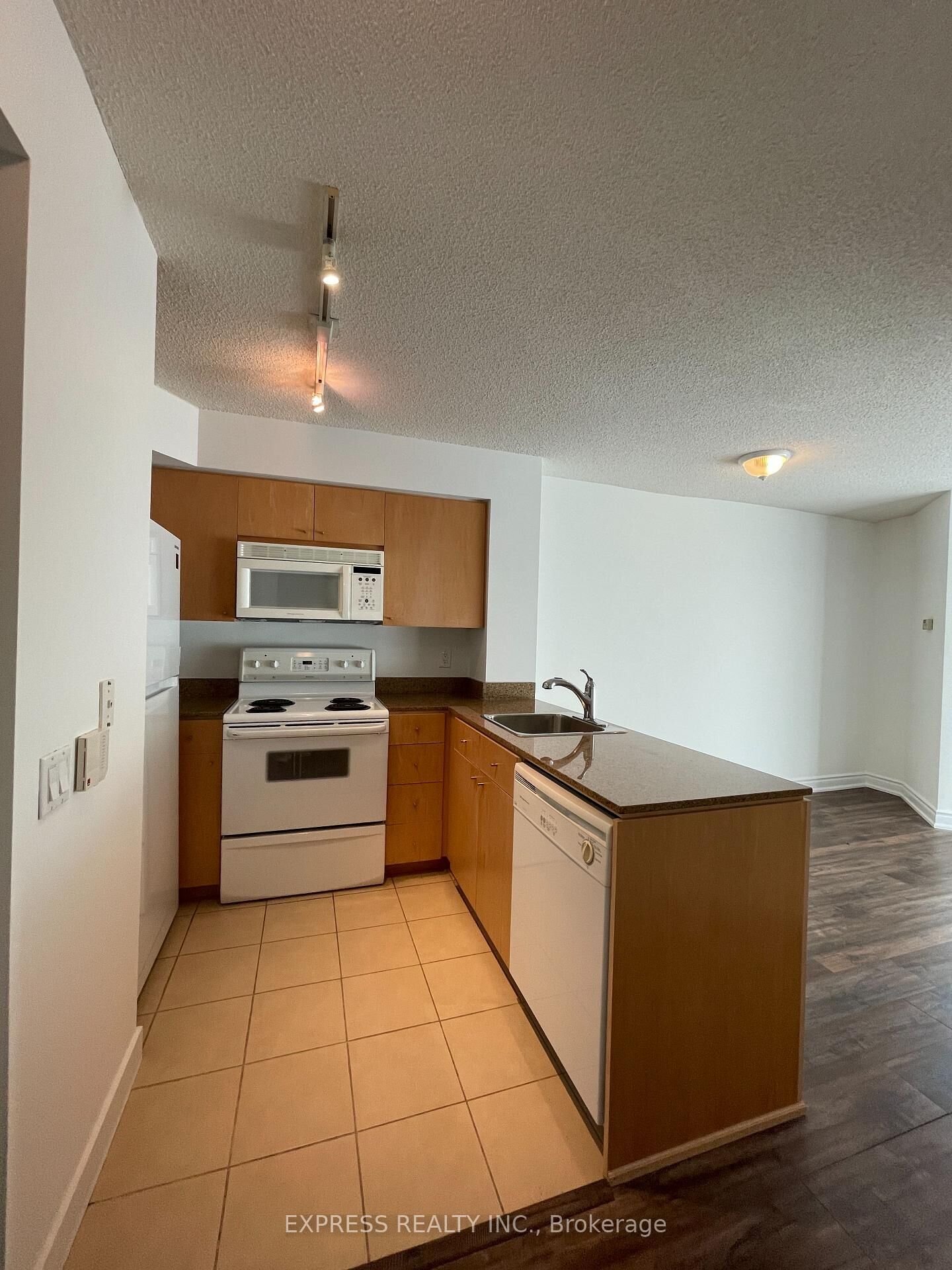 Property Photo:  361 Front Street W 512  ON M5V 3R5 