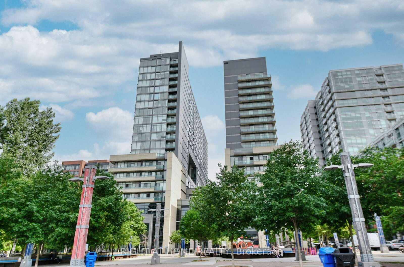 Property Photo: 36 Lisgar Street 1511W ON M6J 0C7