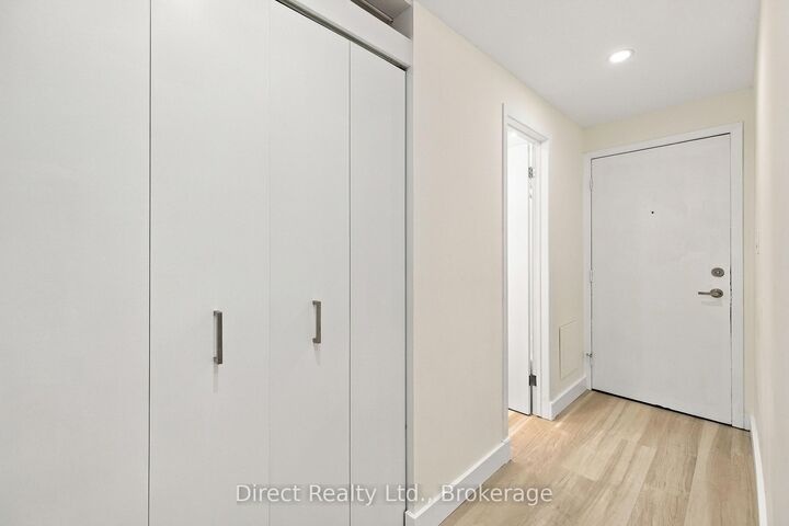 Property Photo:  25 College Street E 108  ON K8P 2E3 