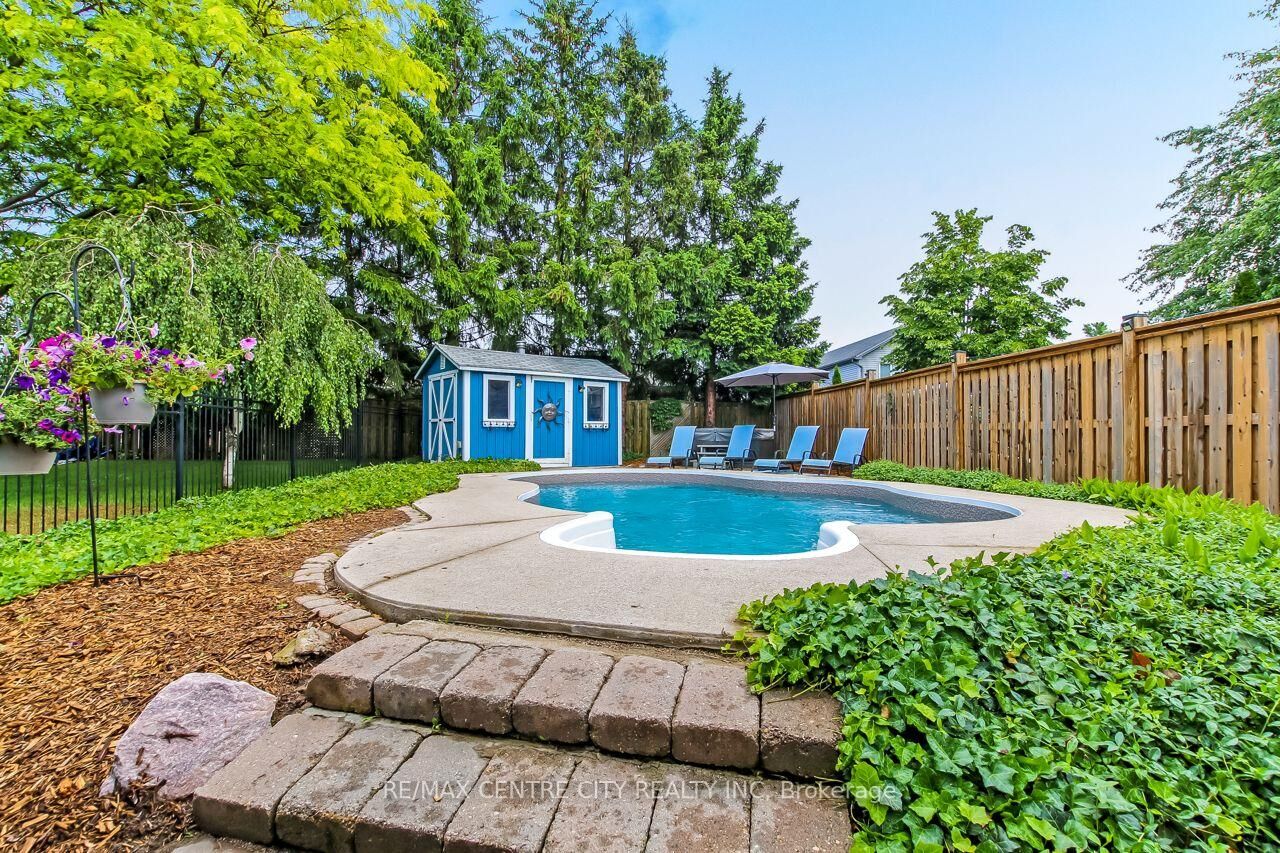 Property Photo:  96 Carrie Crescent  ON N5R 6C2 
