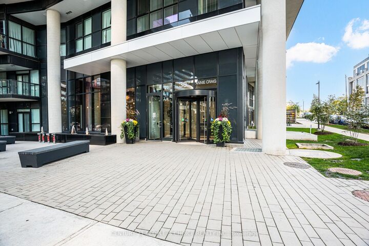 Property Photo:  38 Annie Craig Drive 4401  ON M8V 0G9 