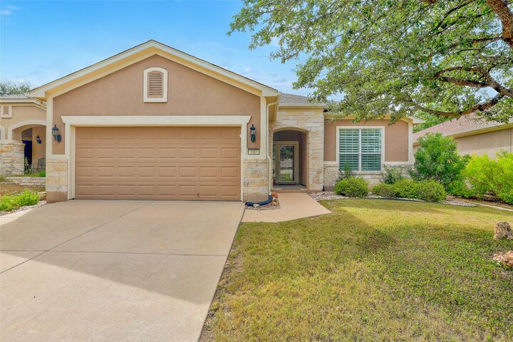 Property Photo: 707 Apache Mountain Lane TX 78633