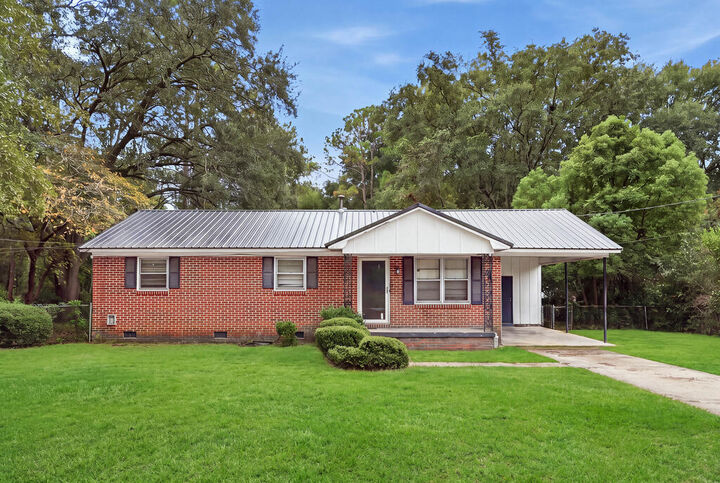 Property Photo: 1210 Gordon Avenue W GA 31707