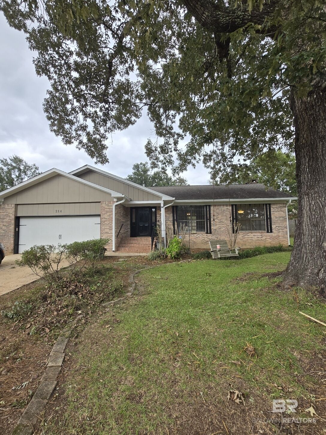 Property Photo:  214 Black Oak Way  AL 36526 