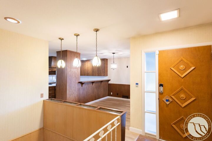 Property Photo:  844 Burlington Avenue  MT 59102 