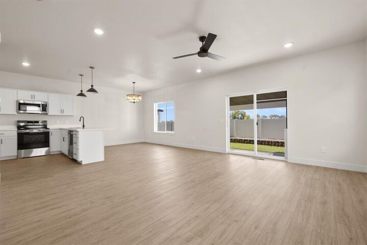 Property Photo:  920 Blackberry  MT 59106 