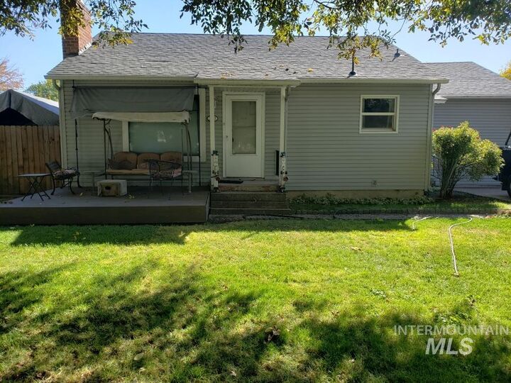 Property Photo:  3205 Hansen Ave  ID 83703 