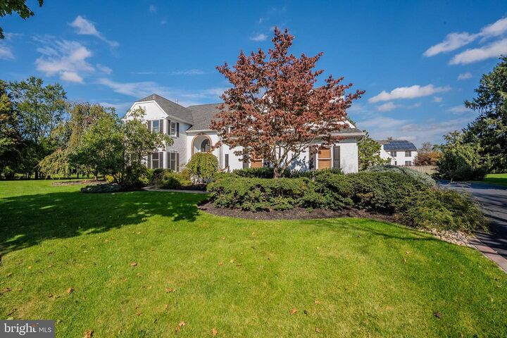 Property Photo: 7 Bunting Court NJ 08512