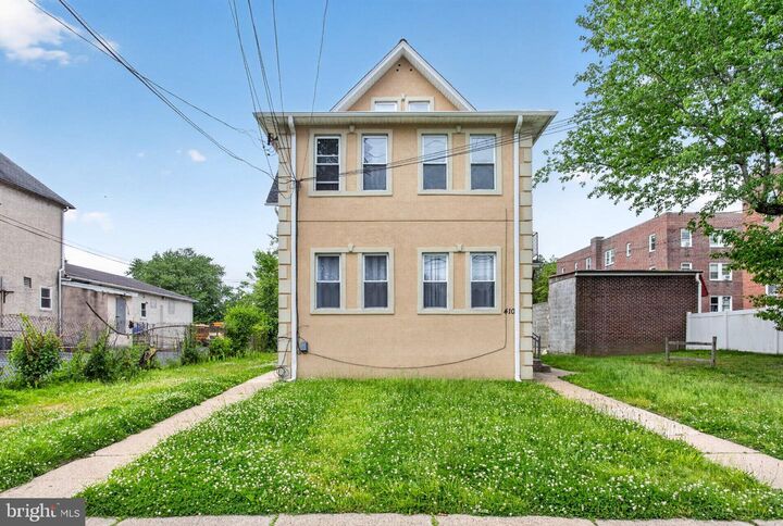 Property Photo:  410 Folcroft Avenue 3  PA 19032 