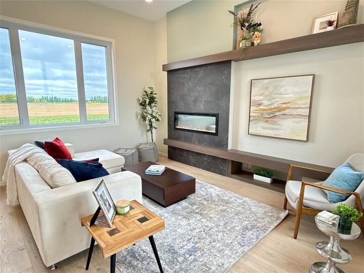 Property Photo: 13 Parkrose Place MB R5A 0B4
