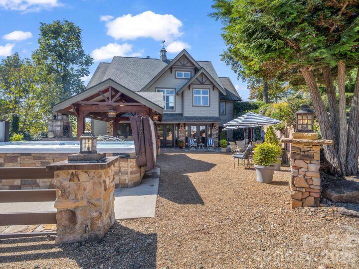Property Photo: 140 Blazing Star Lane NC 28756