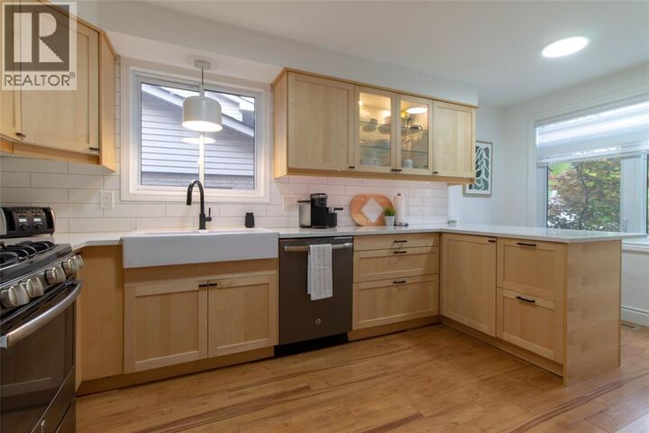 Property Photo:  833 Woodward Crescent  ON N7V 2E5 