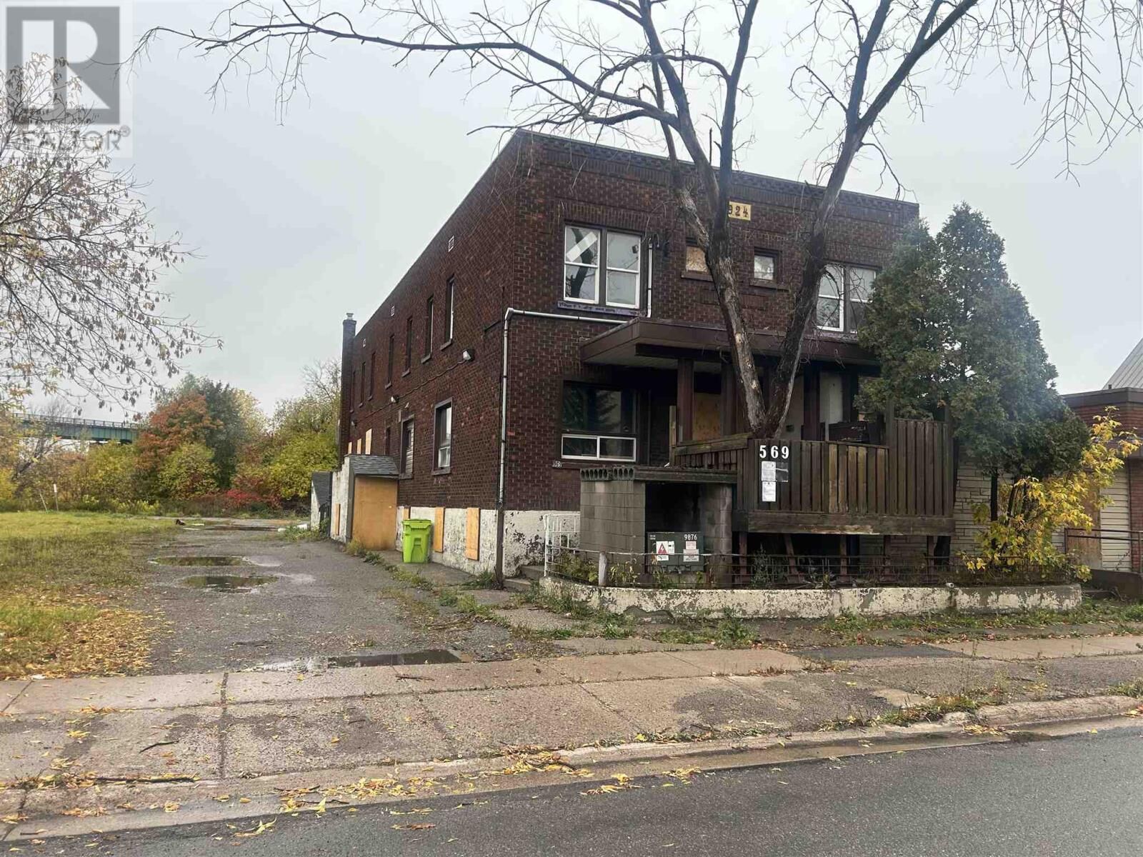Property Photo:  569 Queen St N  ON P6A 1A8 