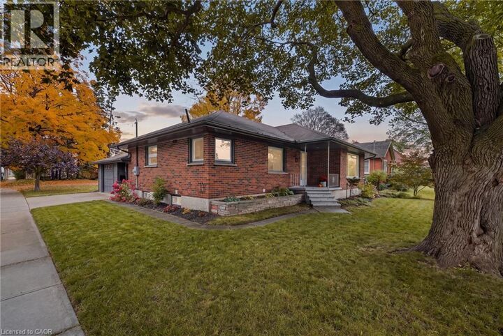 Property Photo:  205 McKenzie Street East  ON N4W 2W8 